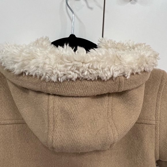 Baby Gap Size 3 Fully Sherpa Lined Winter coat with toggle buttons and pockets - Picture 3 of 4